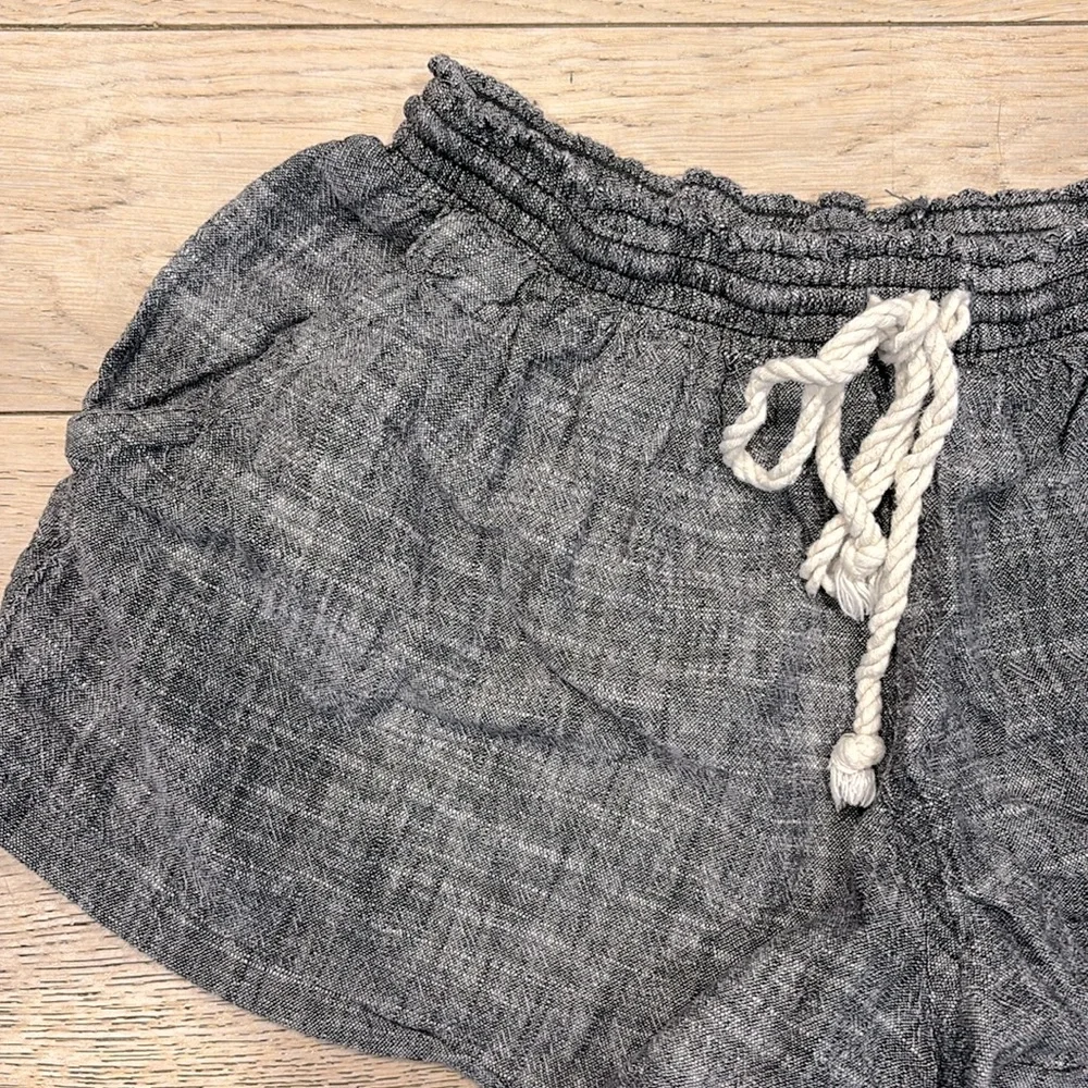 Mossimo Linen Cuffed Shorts with 3 Pockets and Rope Drawstring - Picture 2 of 3